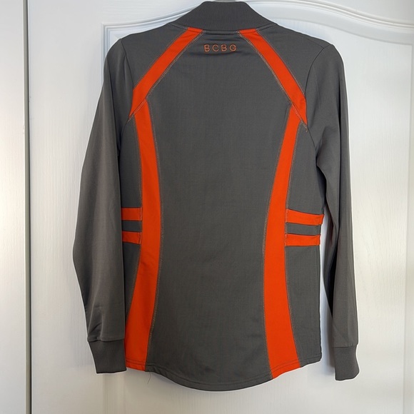BCBG sweater size Large in EUC Grey orange - Picture 4 of 5
